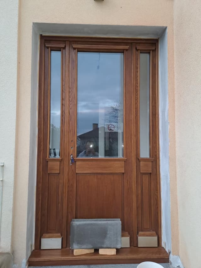 1. Ukázka rekonstrukce historické vily v Pyšelách okrese Benešov ve Středočeském kraji.