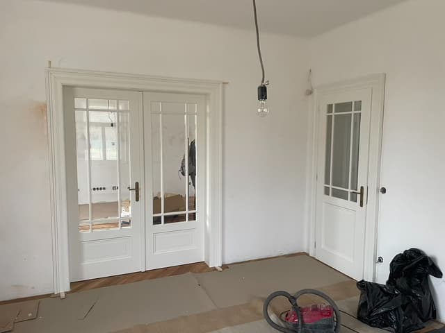 10. Ukázka rekonstrukce historické vily v Pyšelách okrese Benešov ve Středočeském kraji.