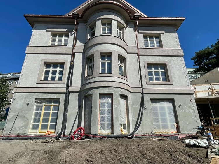 Ukázka práce oken ulice Hradešínská na Praze 10 | Jaroslav Heidinger | replikyoken.cz